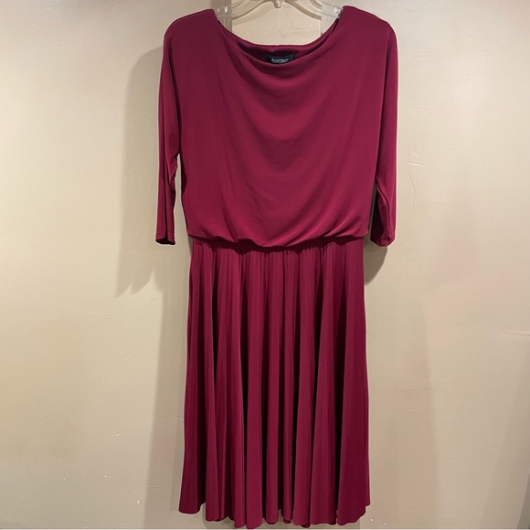 White House Black Market Dresses & Skirts - White House Black Market Burgundy Dress
